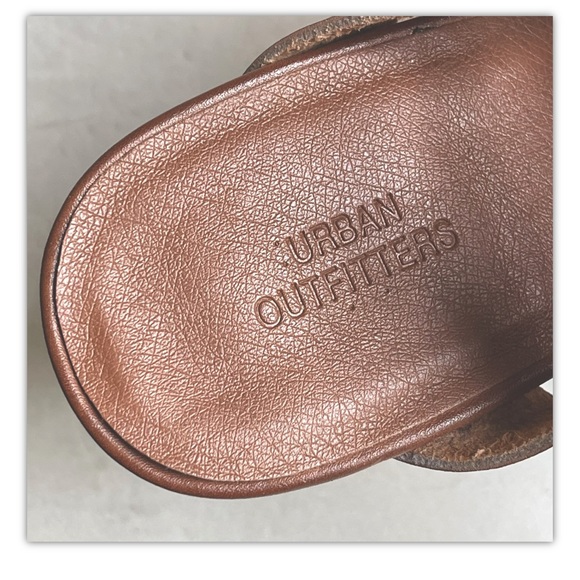 Urban Outfitters “Natural” Leather Strappy Sandals - Picture 5 of 7